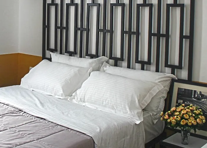 Antigone Отель Тирана