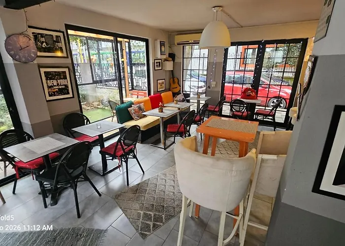 Antigone Тирана