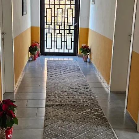 安提戈涅酒店 地拉那