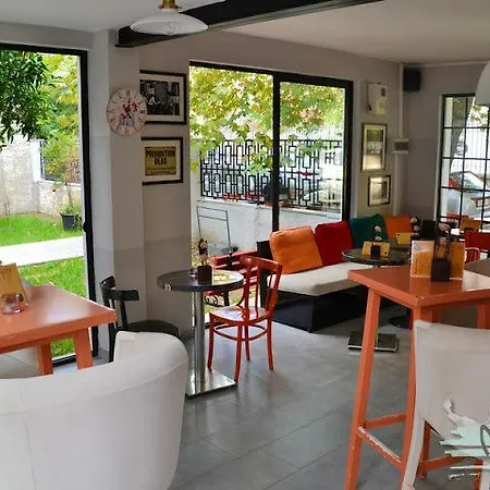 Antigone Hotel 3*